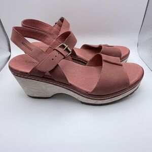 Merrell Halendi Strap Sandals in the "Redwood" colorway